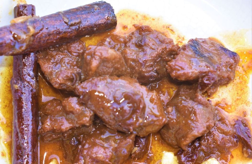 CARRILLERAS EN SALSA MOZÁRABE.