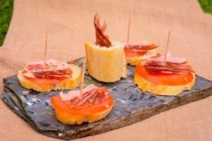 Bodaditos de Jamón y tomate.