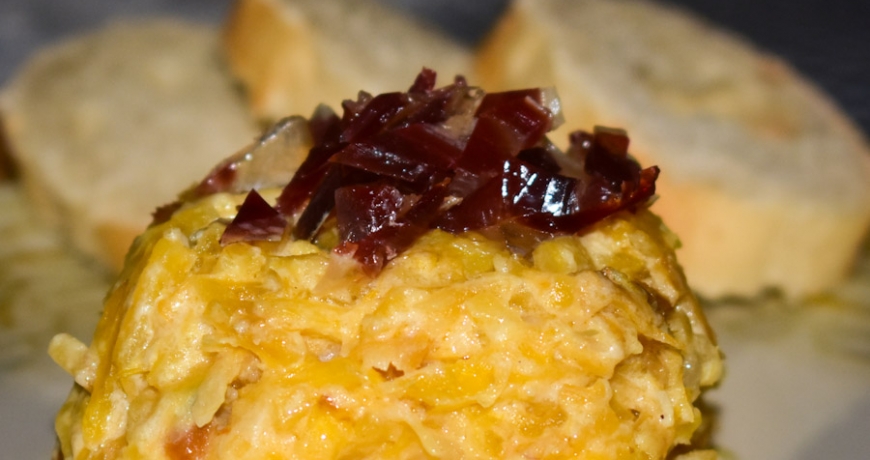 revuelto-de-bacalao-y-jamón-ibérico-desde-Jabugo-Jamones Carvajal-recetas-fáciles