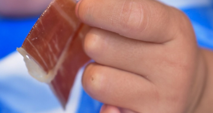 introducir-jamón-en-alimentación-infantil-Jamones Carvajal- de-Jabugo