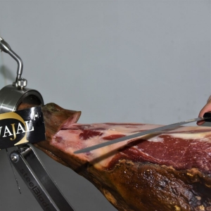 que- necesitas- para- cortar- jamón- de -Jabugo-Jamones Carvajal