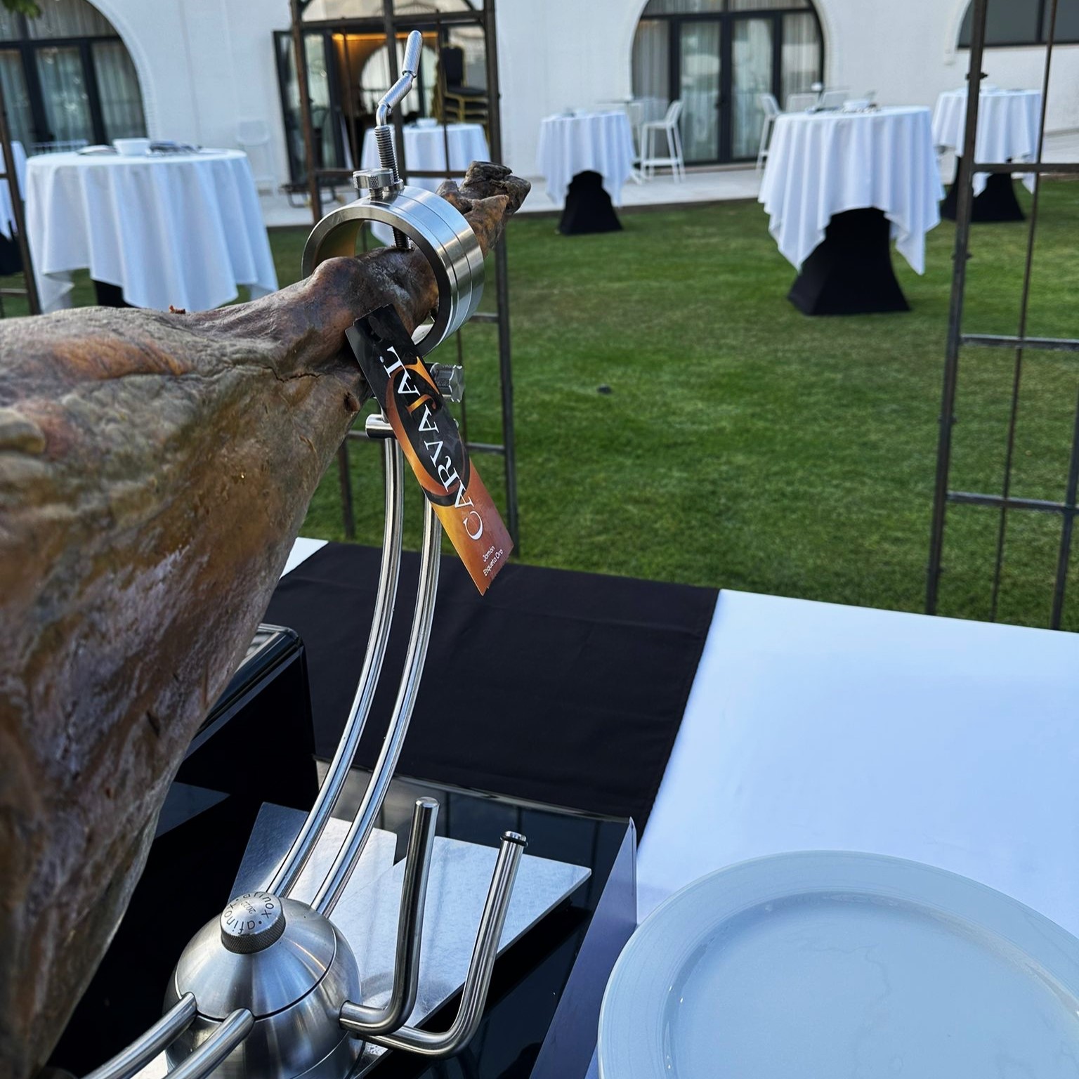 EL JAMÓN IBÉRICO, TRADICION Y ELEGANCIA EN CADA OCASIÓN ESPECIAL